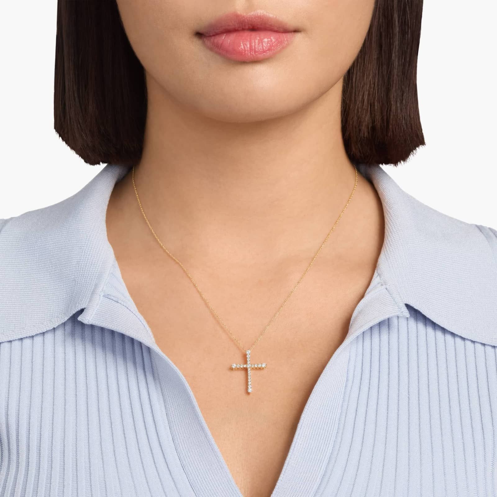 Tapered Diamond Cross Pendant in 14k White Gold (1/2 ct. tw.) 3