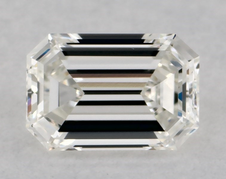 GIA 0.24 Carat H-VS2 Good Cut Emerald Diamond 3