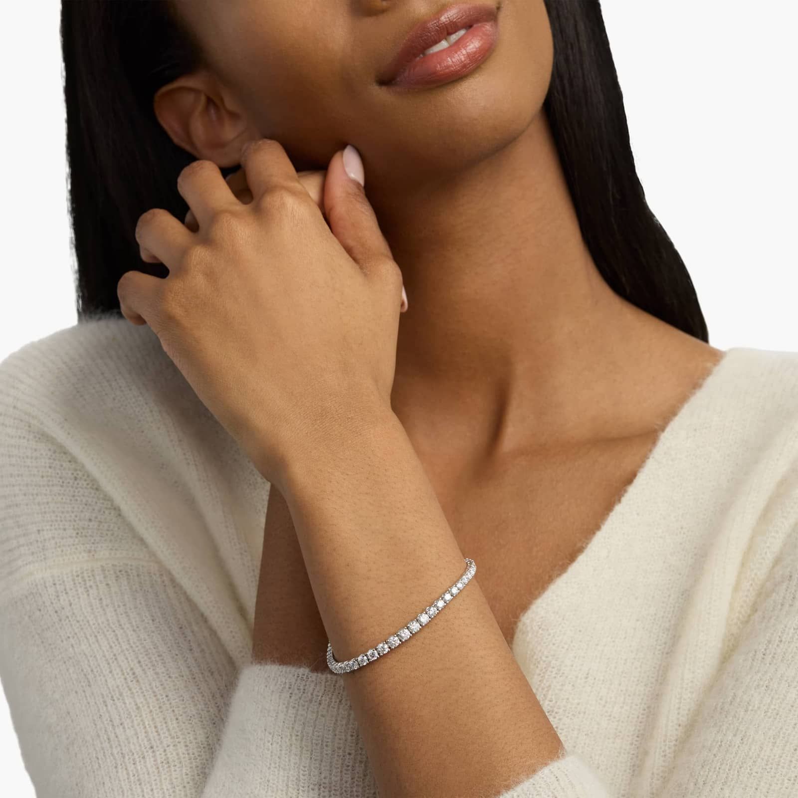 Graduated Diamond Tennis Bracelet in 14k White Gold (5 ct. tw.) 4