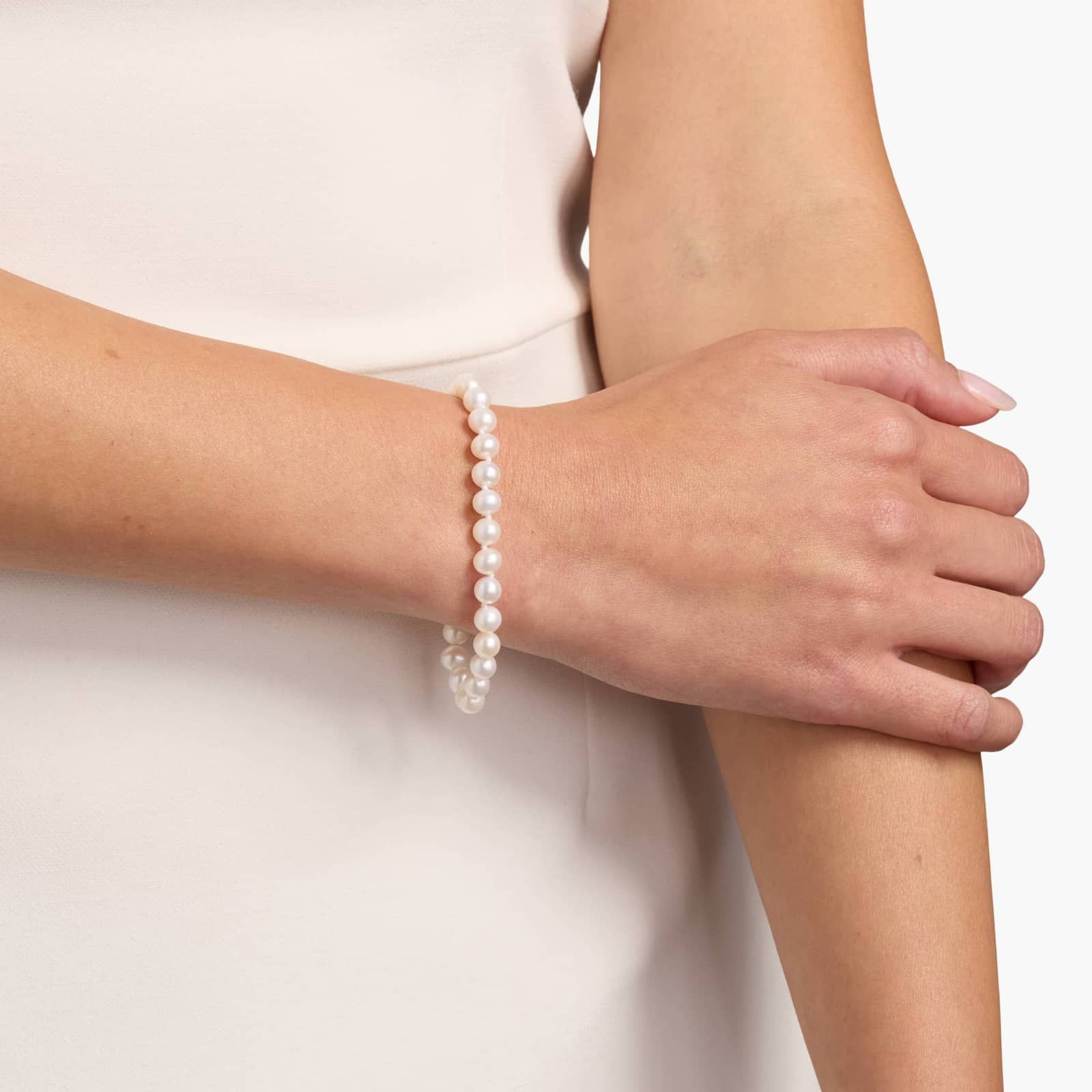 7" Freshwater Cultured Pearl Bracelet in 14k Yellow Gold (6-6.5mm) 4