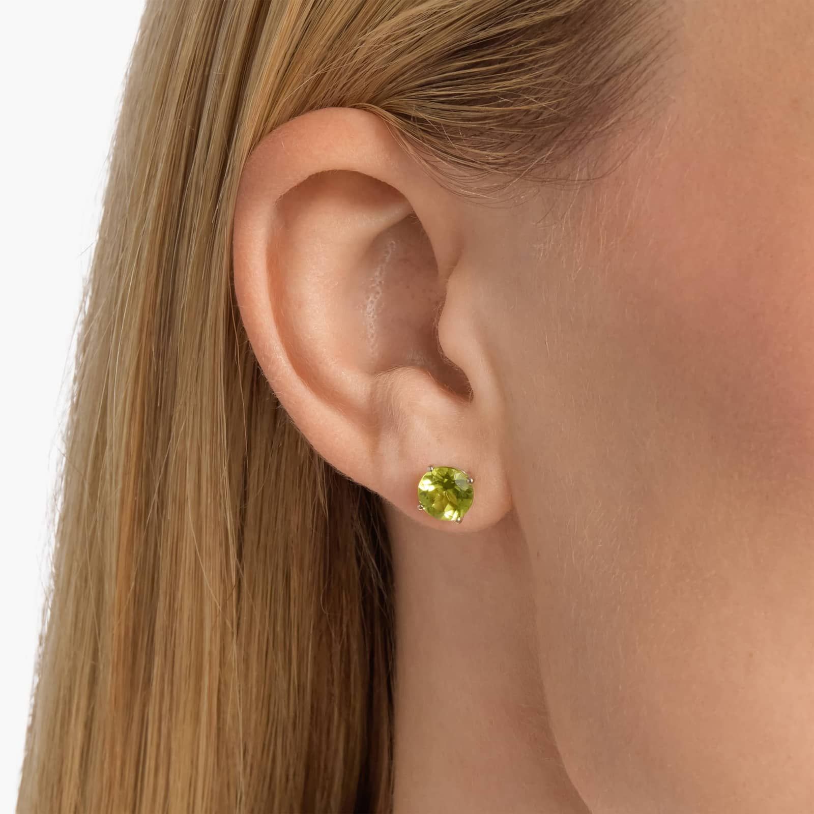 Peridot Stud Earrings in 14k White Gold (7mm) 4