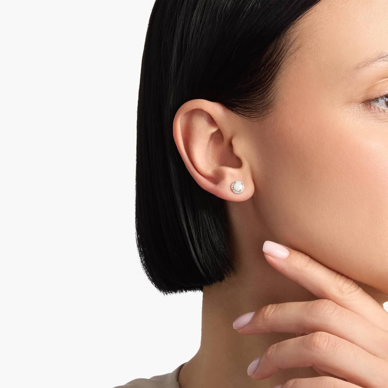 Opal and Micropavé Diamond Stud Earrings in 18k White Gold (5mm) 3