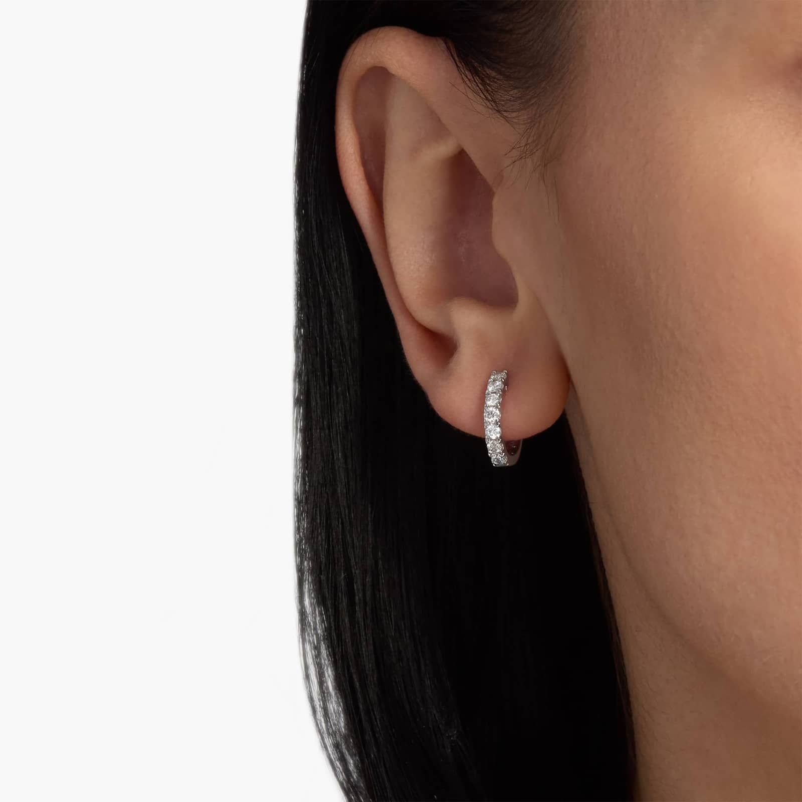 Diamond Huggie Hoop Earrings in 14k White (1/2 ct. tw.) 4