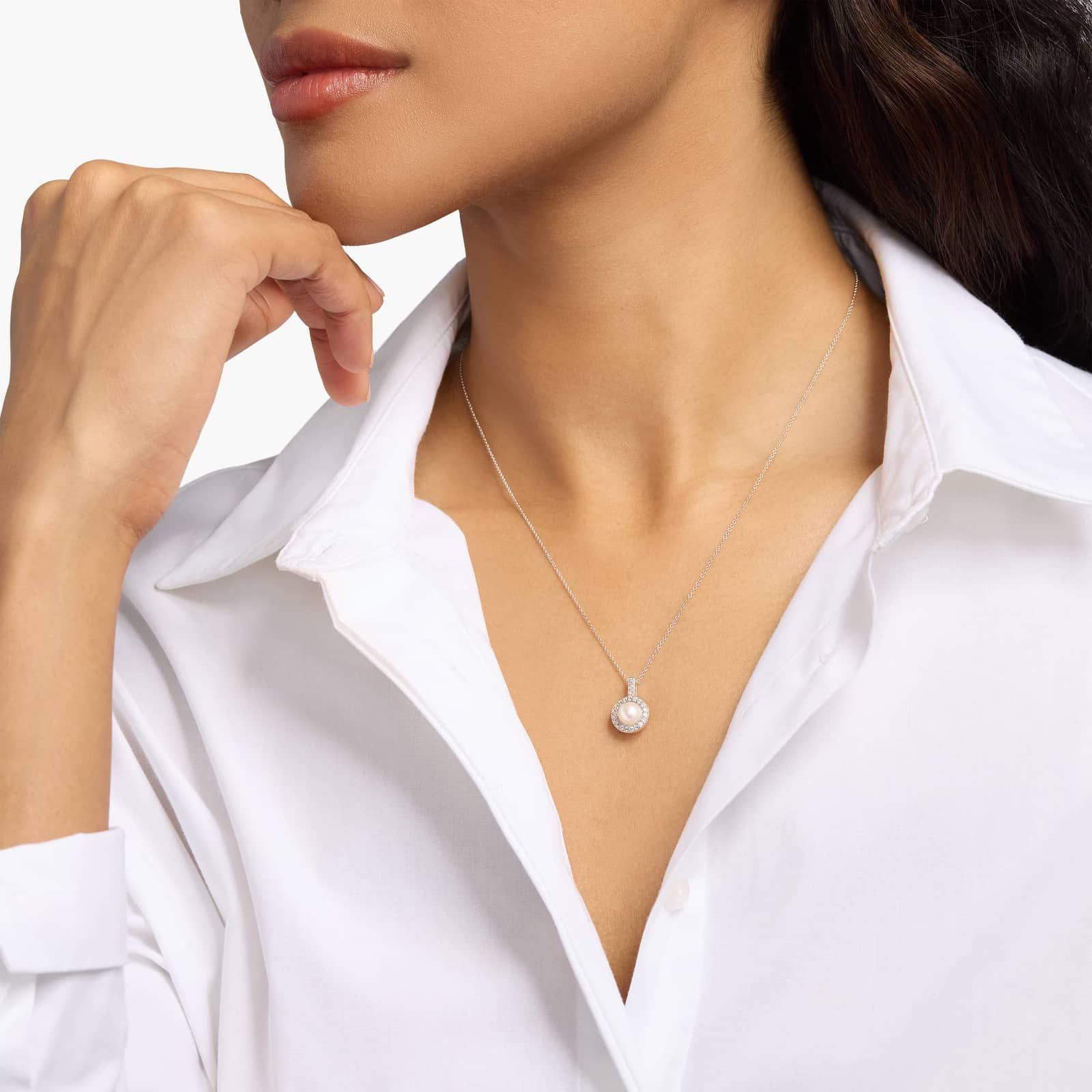 Vintage-Inspired Freshwater Cultured Pearl and White Topaz Halo Pendant in Sterling Silver (6mm) 3