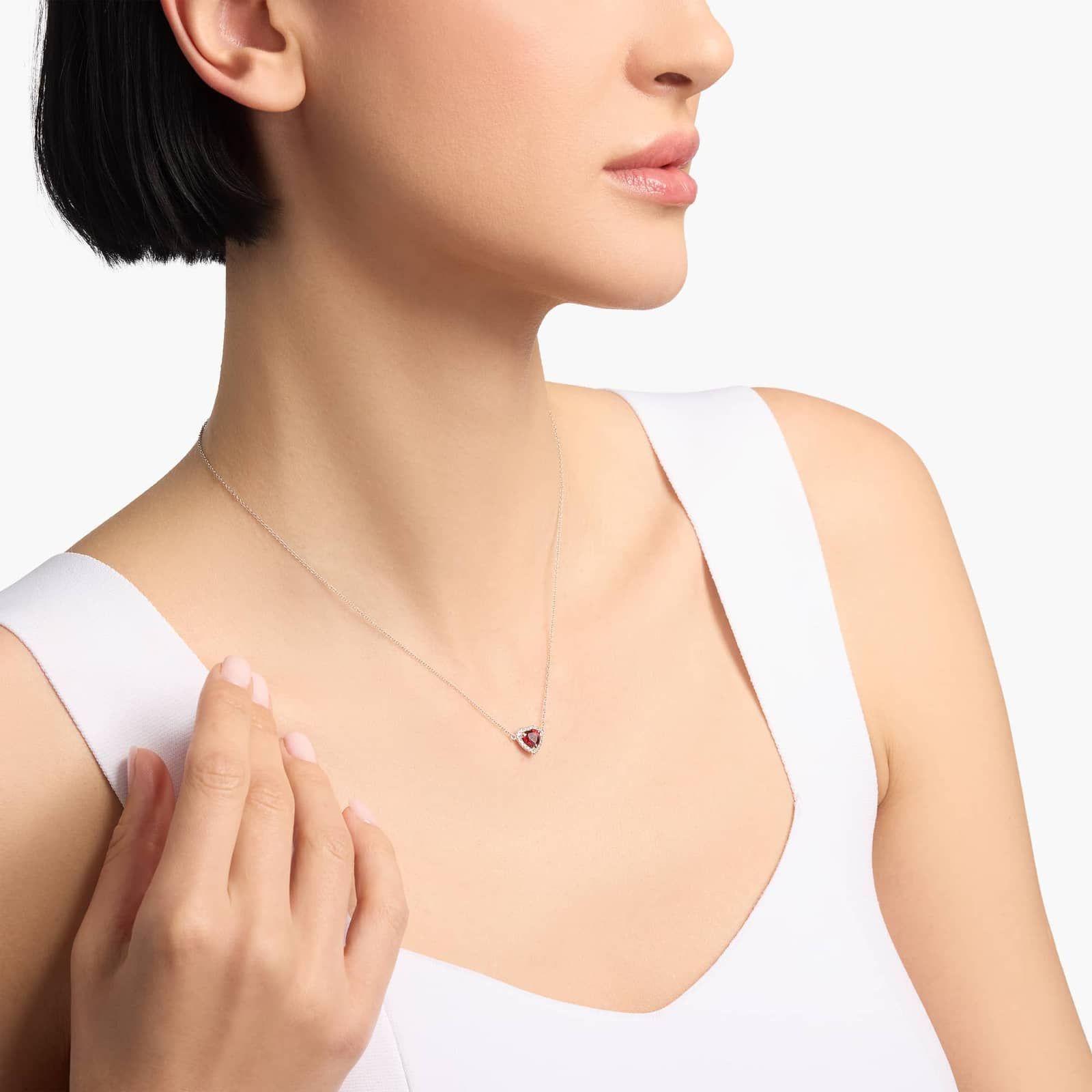 Heart-Shaped Garnet and Diamond Pendant in 18k White Gold (6mm) 3