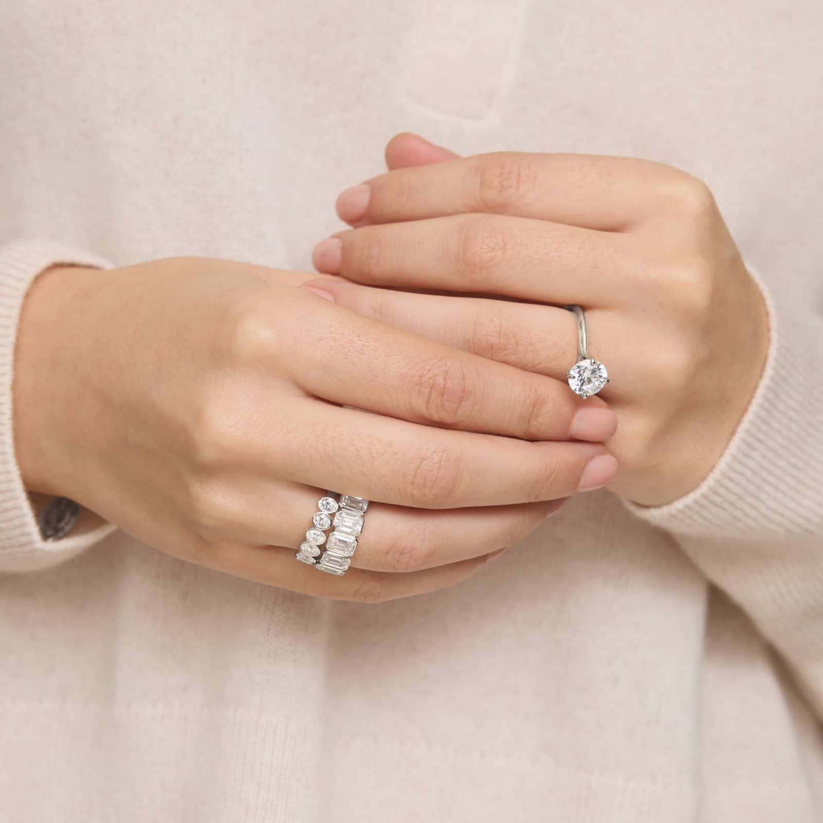 Seven Stone Bezel Anniversary Ring With 1 CTW Oval Cut Diamonds in 14K White Gold (4.65mm) 4