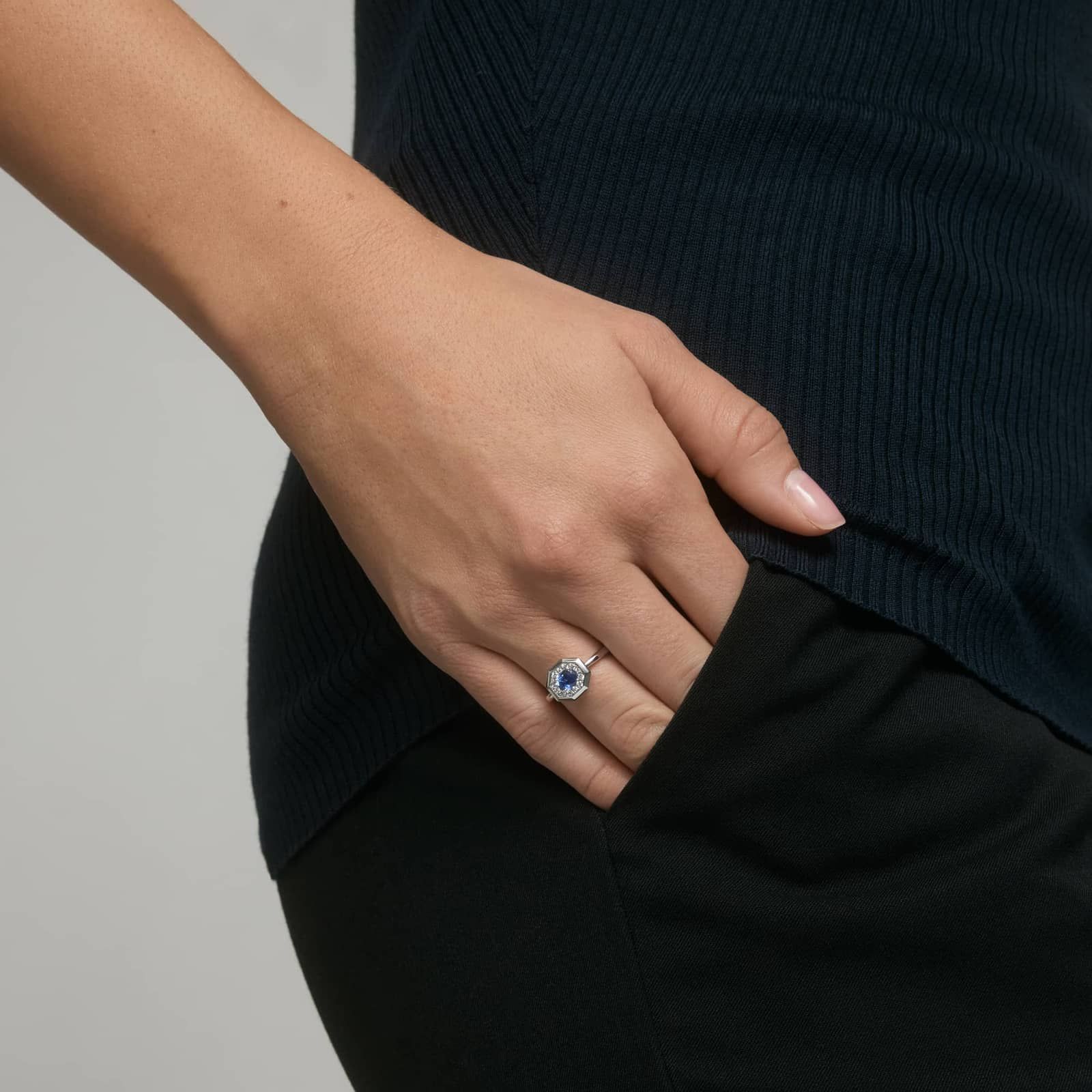 East-West Oval Cut Blue Sapphire and Pavé Diamond Ring In 14K White Gold 3