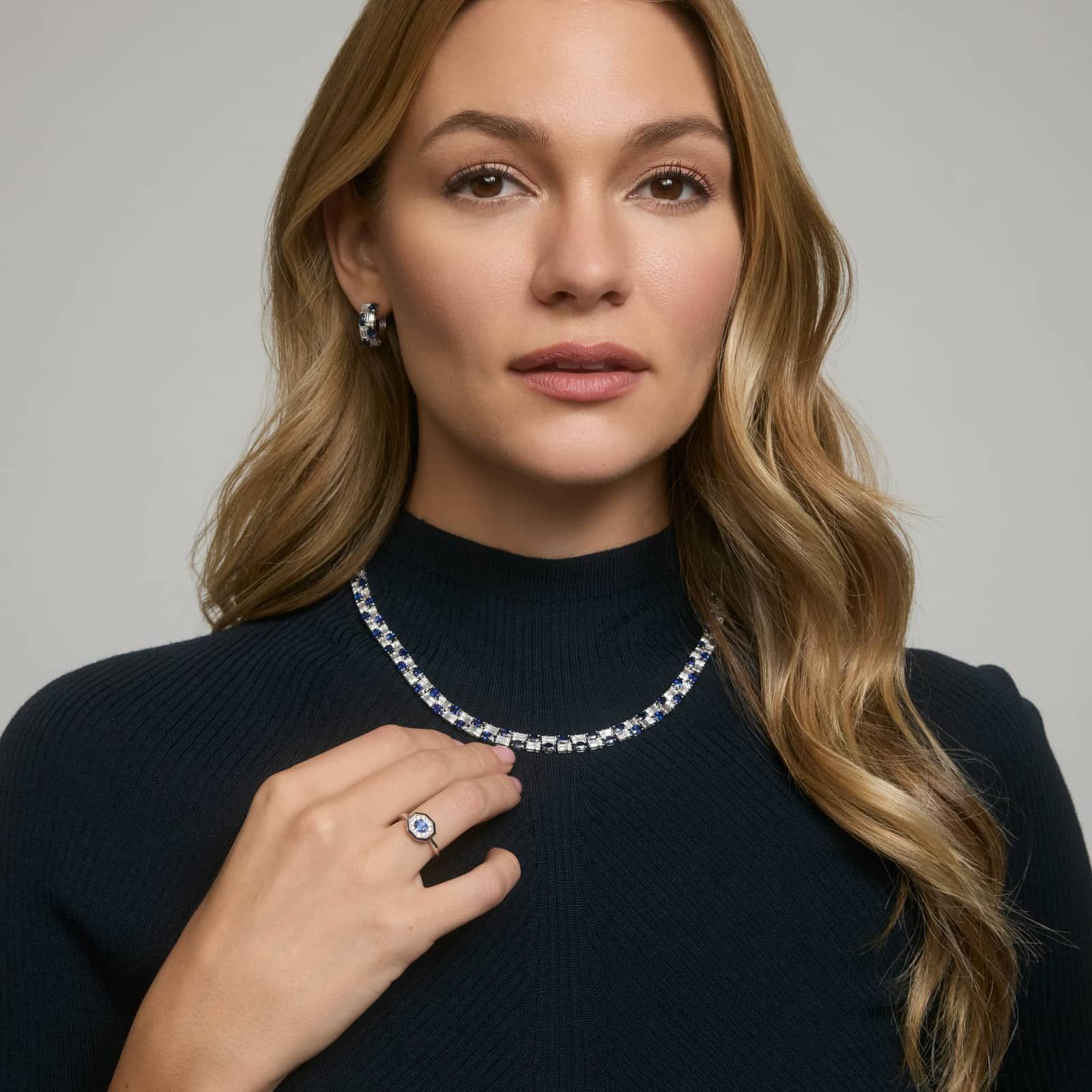 East-West Oval Cut Blue Sapphire and Pavé Diamond Ring In 14K White Gold 4