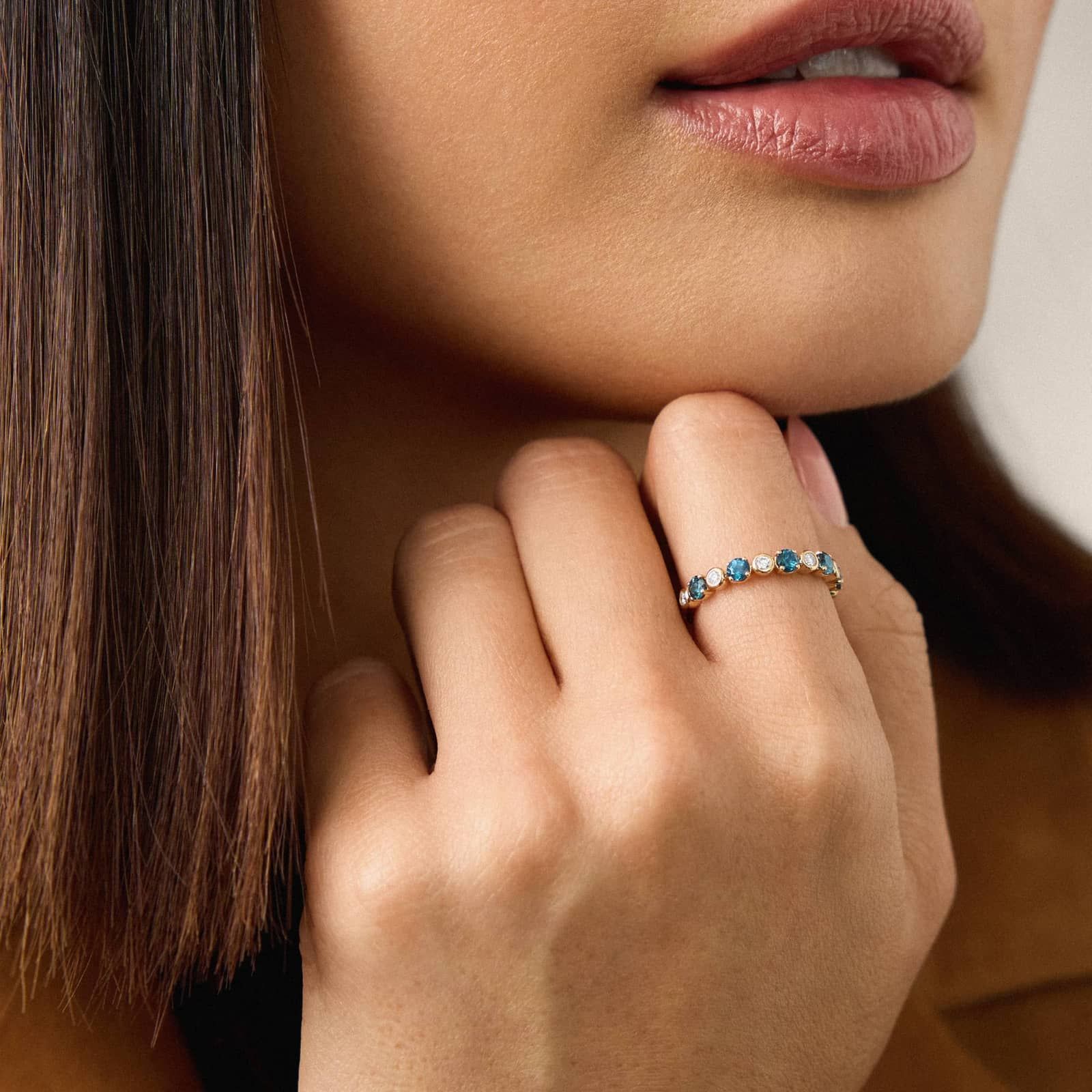 Montana Sapphire & Round Diamond Alternating Bezel & Prong Ring in 14K Yellow Gold 4