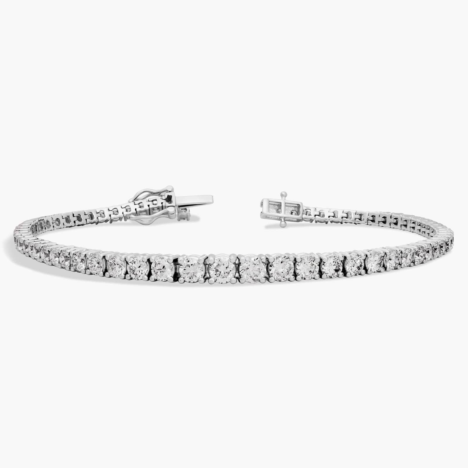 Graduated Diamond Tennis Bracelet in 14k White Gold (5 ct. tw.) 2