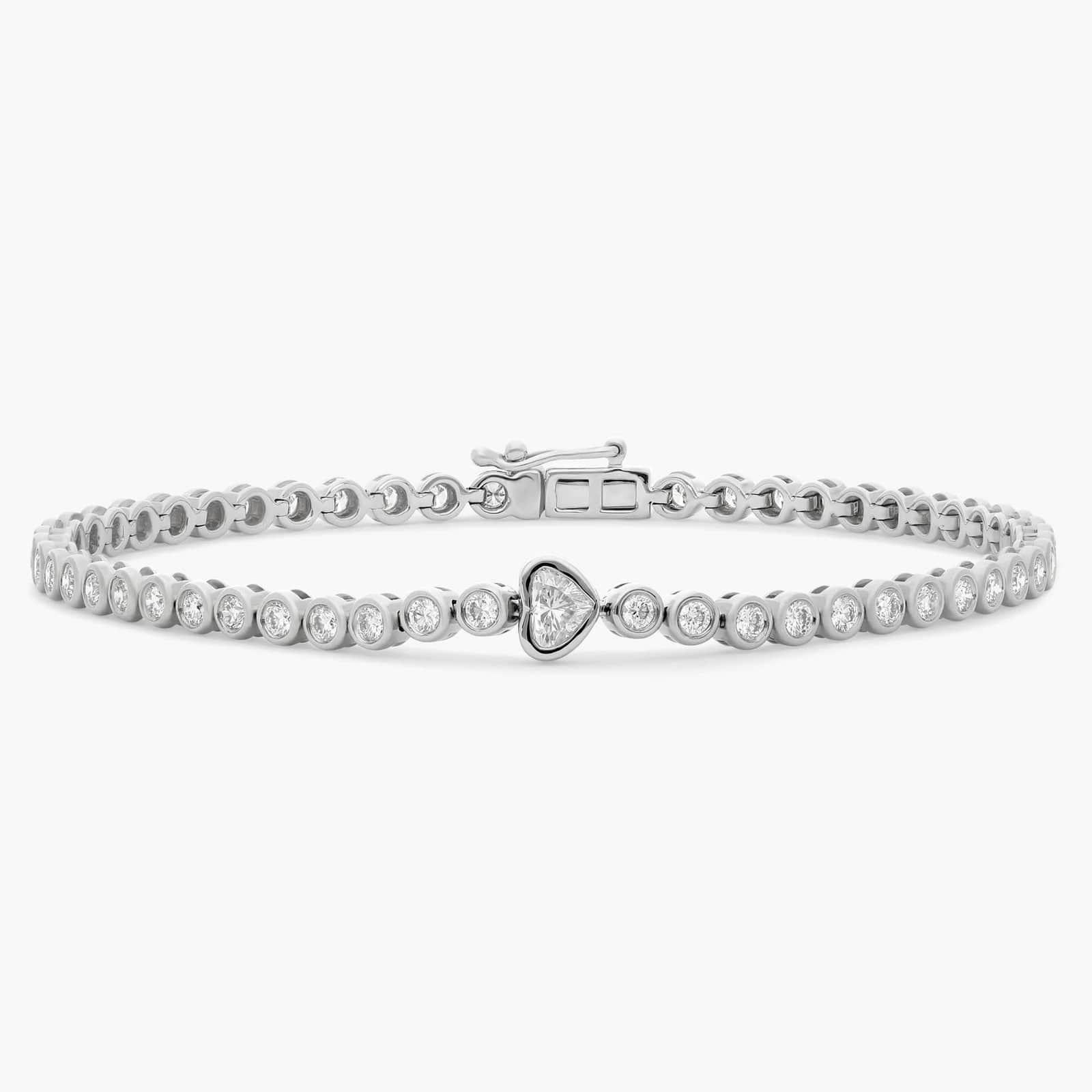 Round Diamond Tennis Bracelet with Bezel Heart Center in 14K White Gold