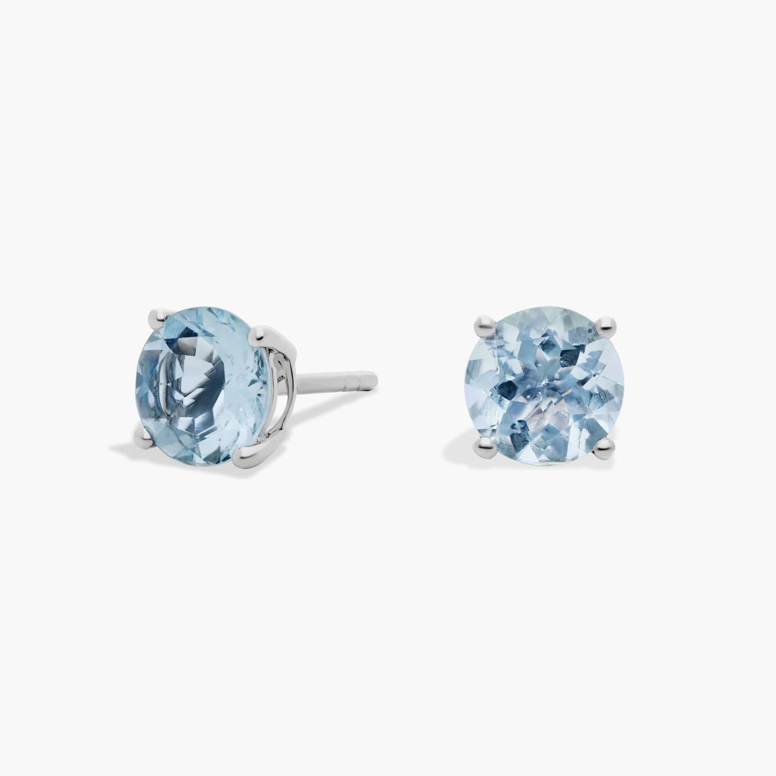 Aquamarine Stud Earrings in 14k White Gold (7mm)
